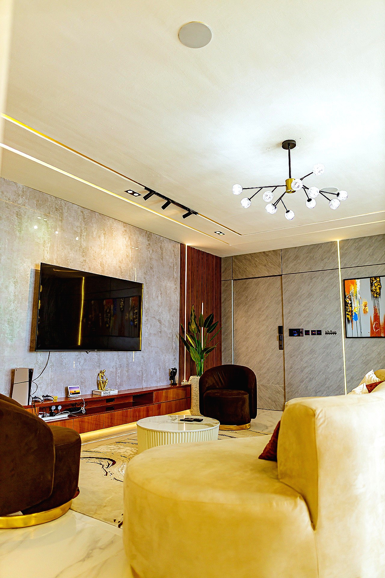 2 Bedroom Apartment penthouse at lekki phase 1 — photo 1